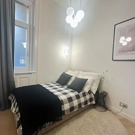 Deak Square, Luxury Anker Palace Βουδαπέστη