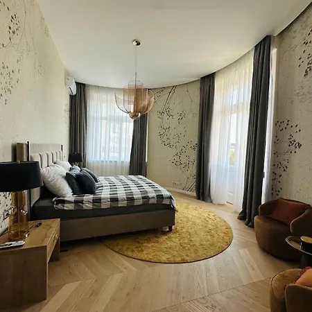 Deak Square, Luxury Anker Palace *